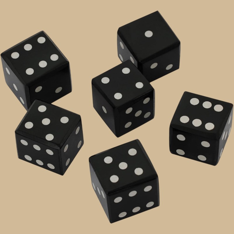 Medieval horn dice